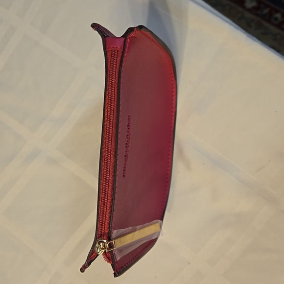 Elizabeth Arden cosmetic pouch, Raspberry color NWOT - Picture 4 of 5